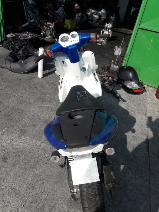 Мотоцикет,скутер Ямаха Аерокс(Yamaha Aerox)50- на части
