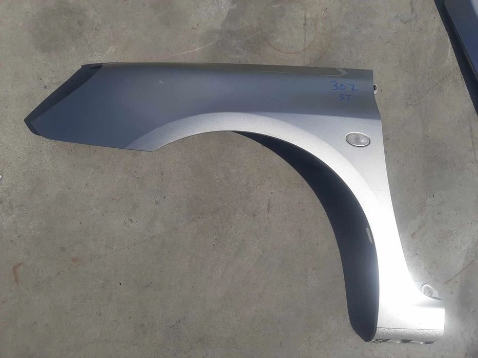 aripa stanga fata  peugeot 307 sw