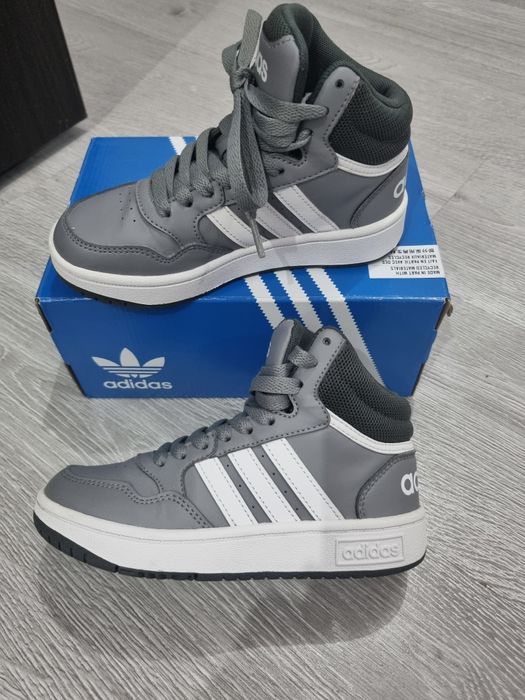 Vând ghete adidas originale copii