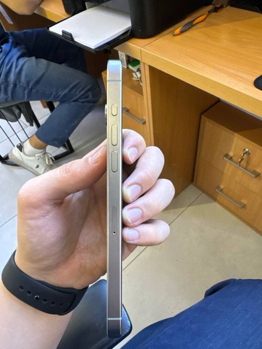 15 pro max 256 86% karpka bor