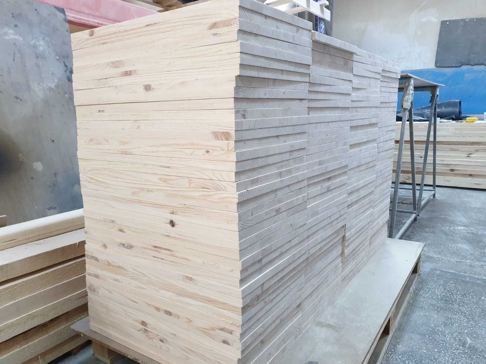 Producem blaturi (panouri) din lemn de pin cu lamela continua