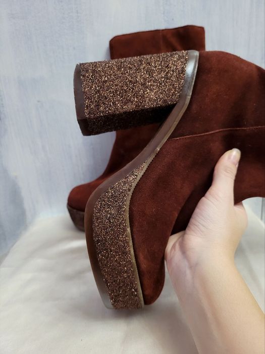 Уникални бутикови дамски ботуши Asos