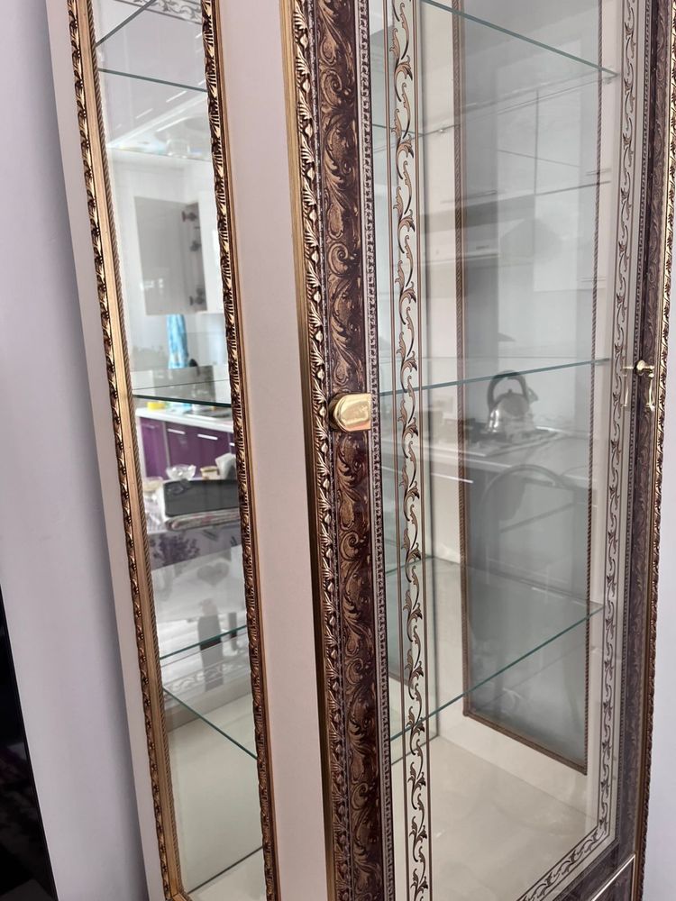 Продается сервант