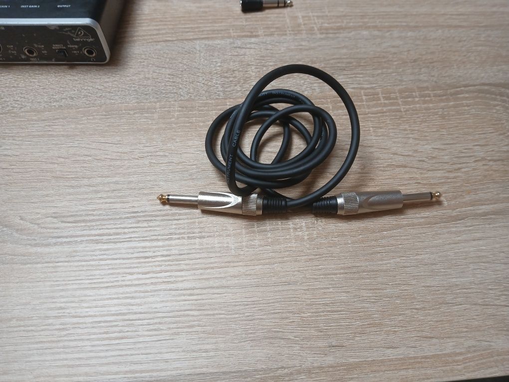Външна аудио карта Behringer UM2 U-Phoria, аудио интерфейс