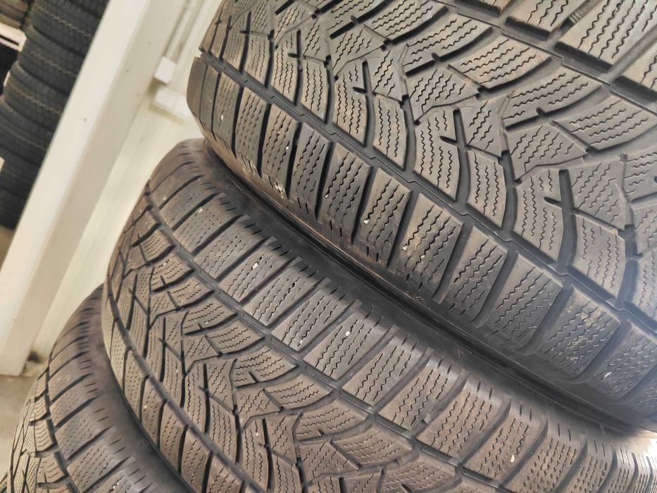 4бр.зимни гуми 225/60/18 Dunlop