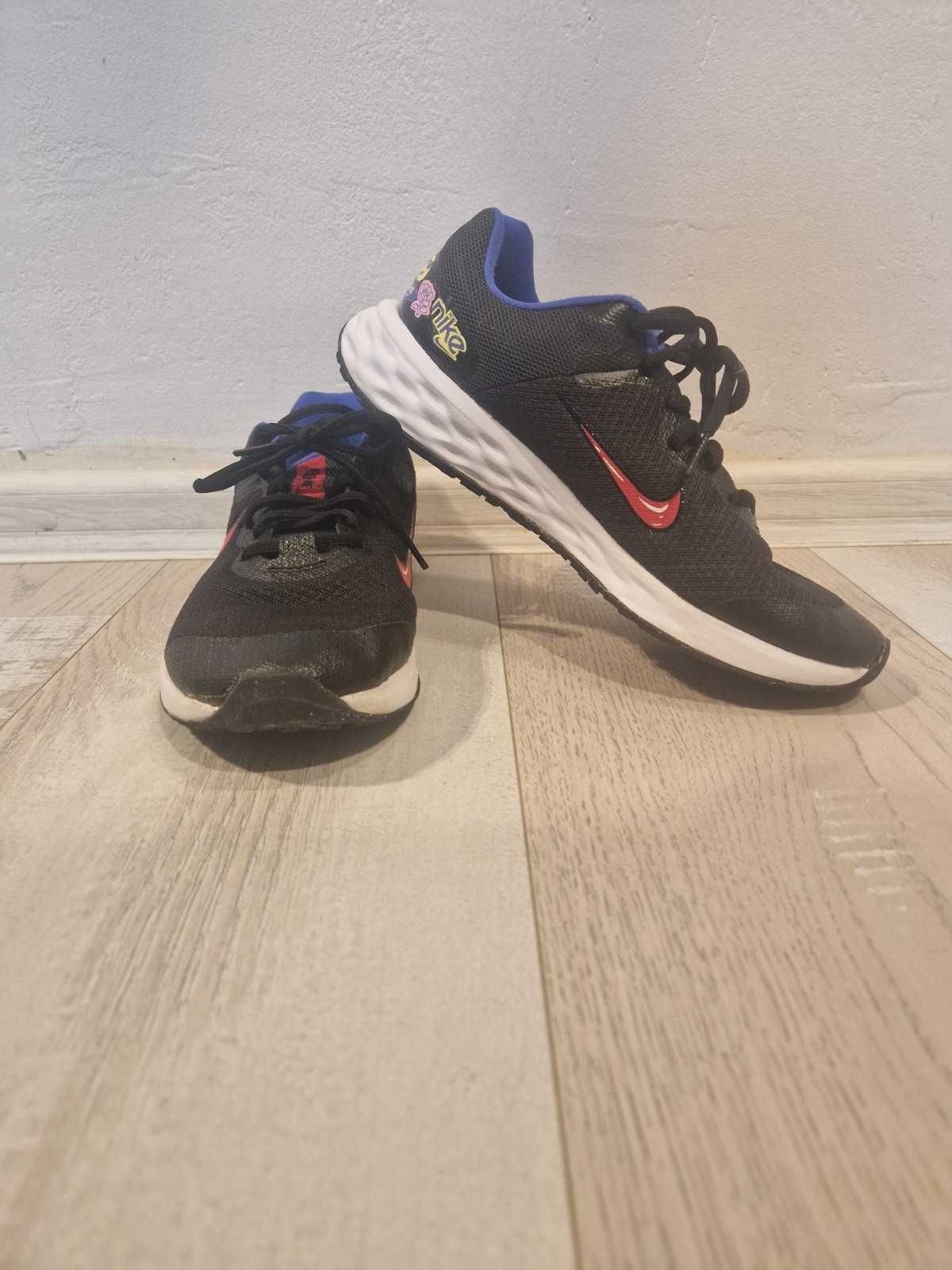Детски маратонки Nike, 38 номер