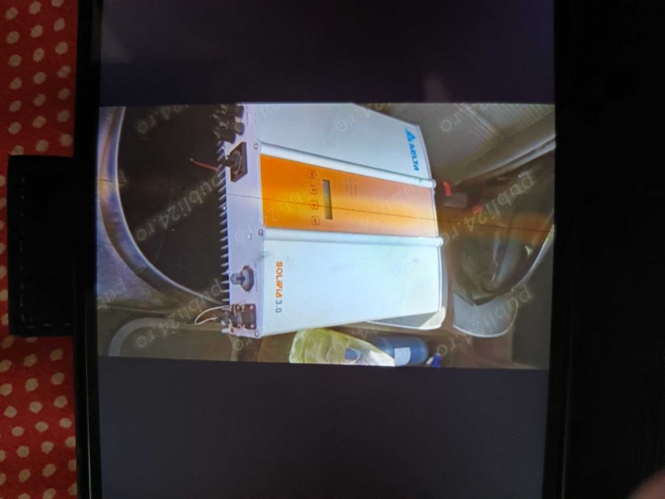 Vând inverter solivia in grid 3,0 kvplus 5 panouri fotovoltaice.