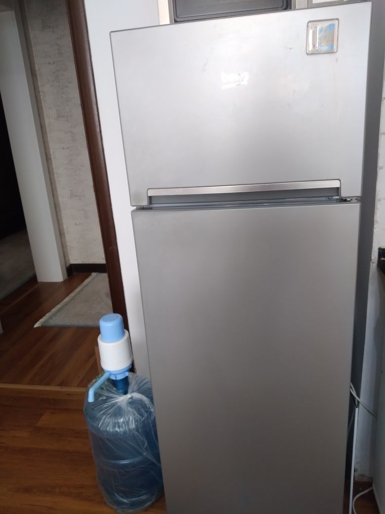 Продам холодильник б.у