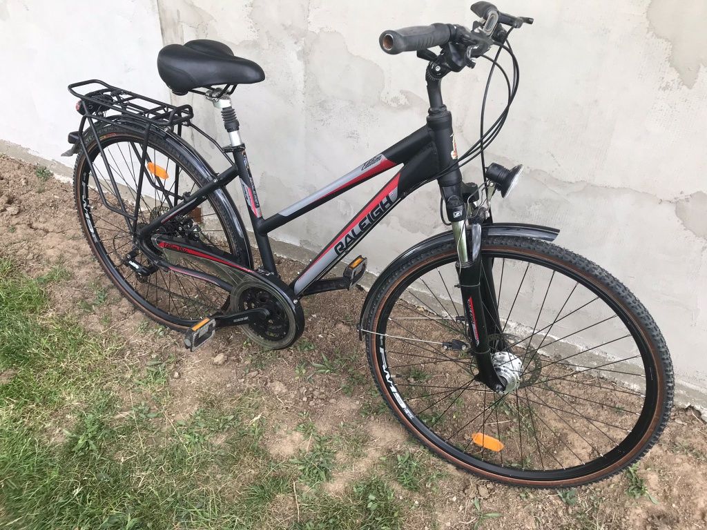 Vînd bicicletă Raleigh unisex