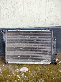 Радиатор охлаждения на мерседес Цешка 202 кузов. 2 куб или 2,2