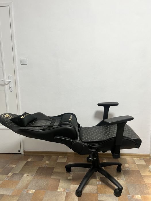 Гейминг Стол COUGAR Armor