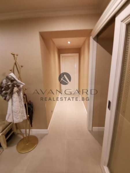 Продава се Четиристаен апартамент в Пловдив, Кършияка - 315 кв.м за 2000 €/кв.м - Снимка #22