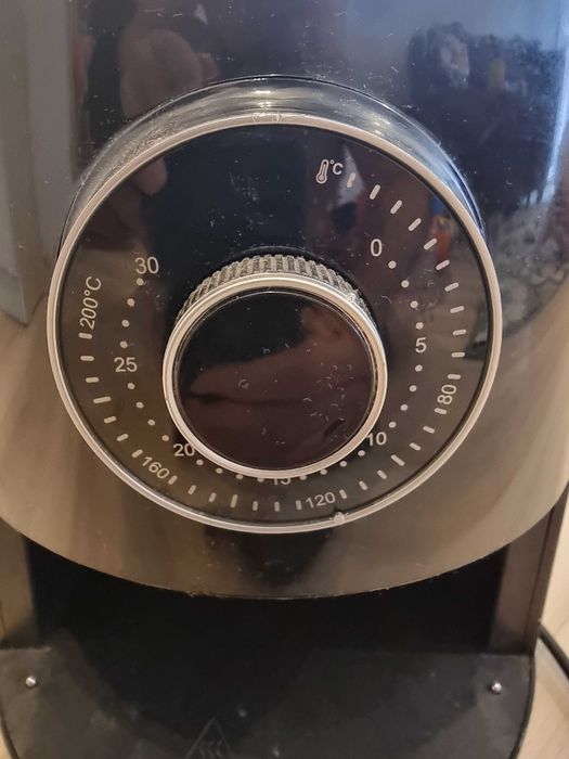 Vând Air Frier / friteuza cu aer cald Delimano folosita de 2 ori