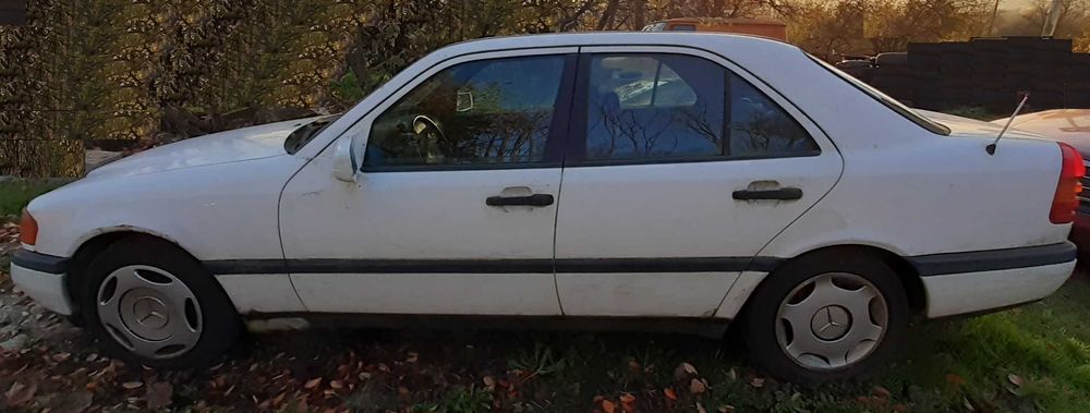 Мерцeдес C 180 (W202)