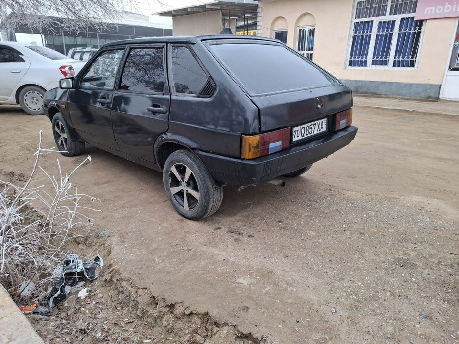 Moshina yaxshi hamma narsasi joyida