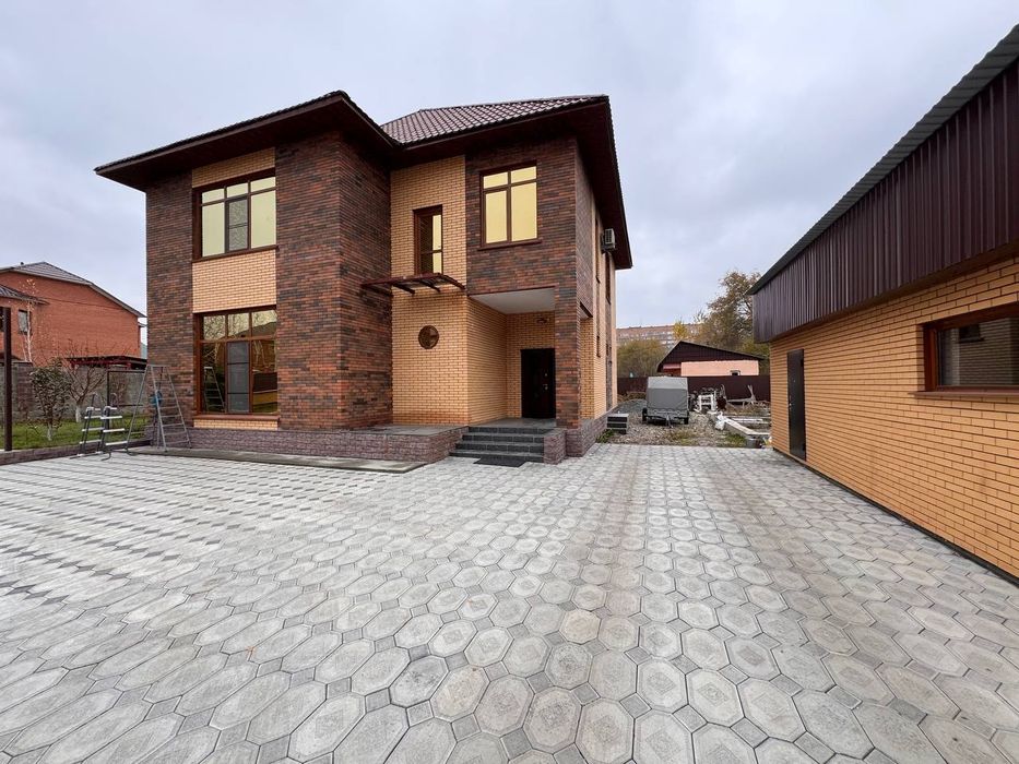 Продам коттедж в центре кшт