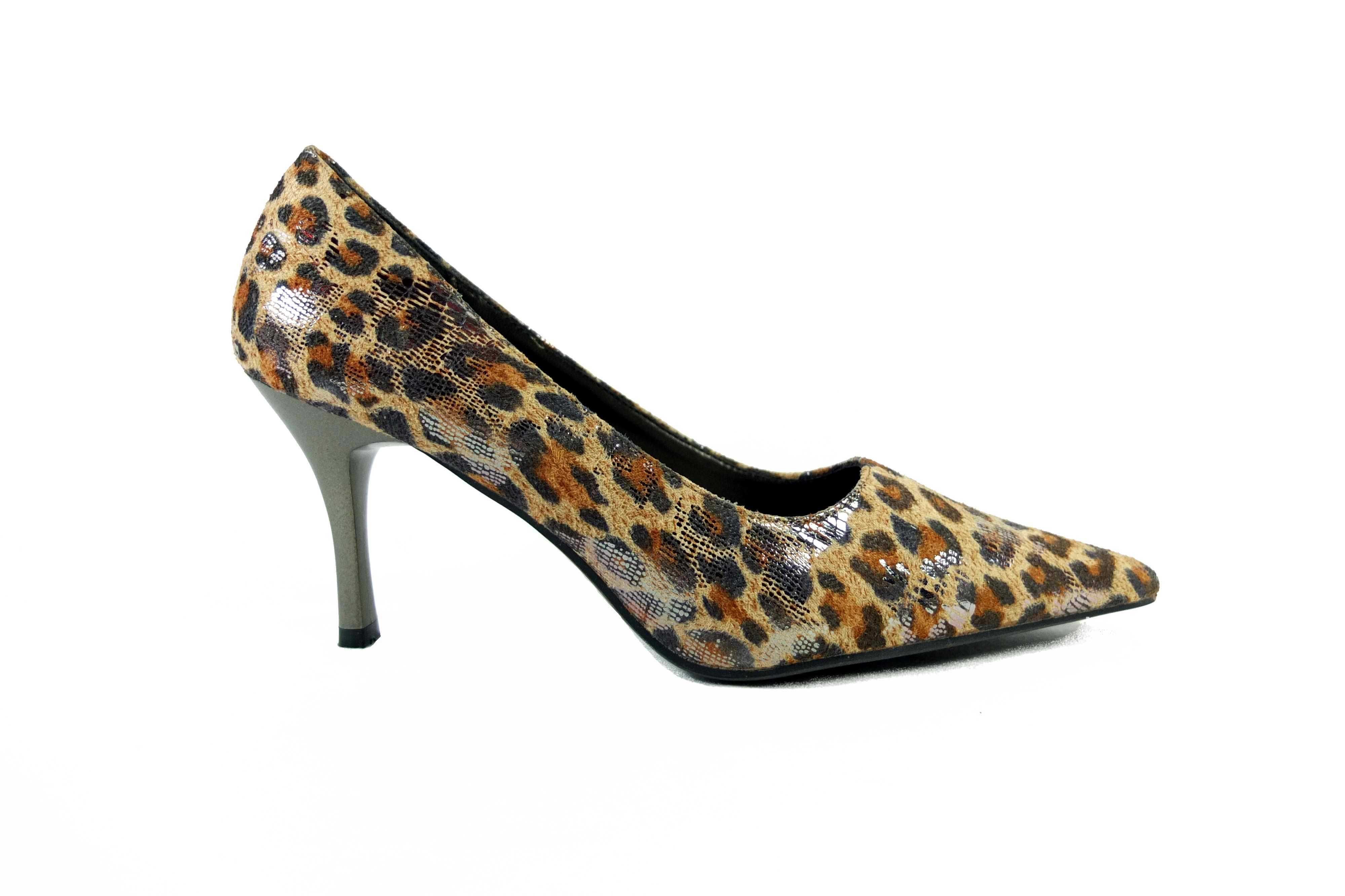 Pantofi cu toc Animal print-Leopard Masura 35-36 schimb cu diverse