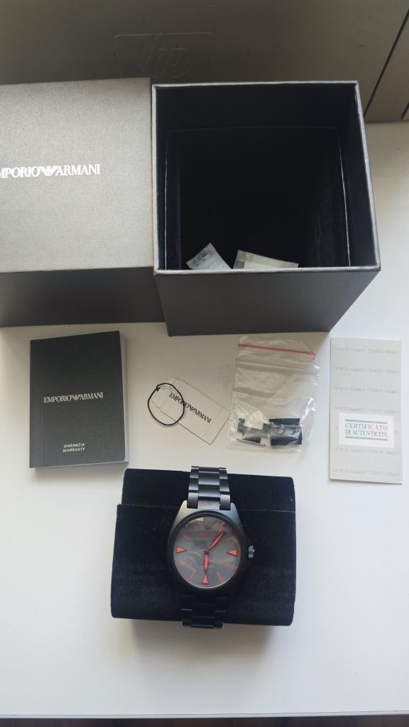 Часовник Emporio Armani