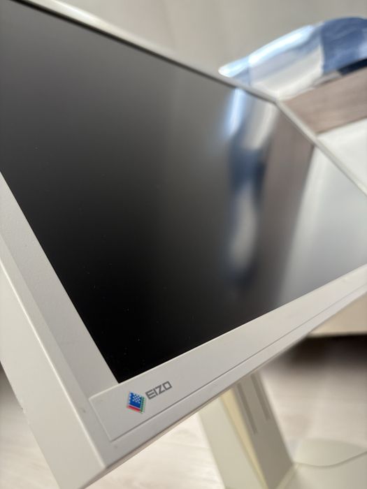 Monitor profesional EIZO FlexScan EV2736W – 27” QHD (2560x1440), IPS
