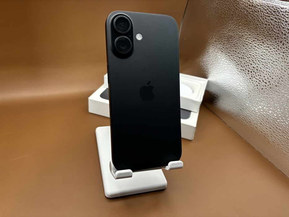 iPhone 16 Black 128GB impecabil