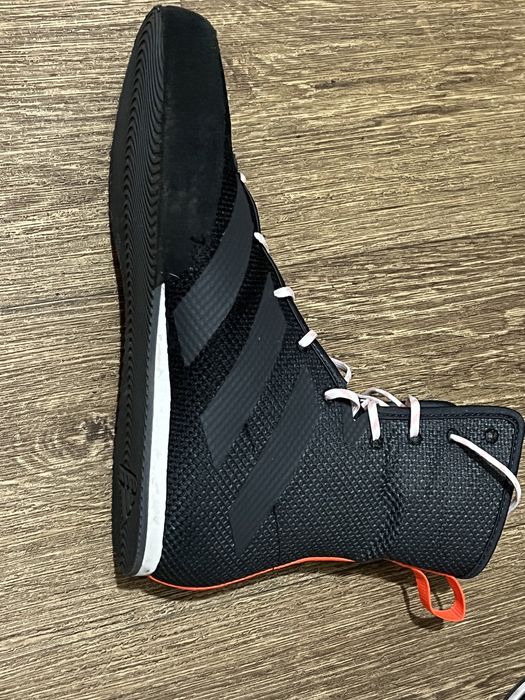 Маратонки за бокс Адидас