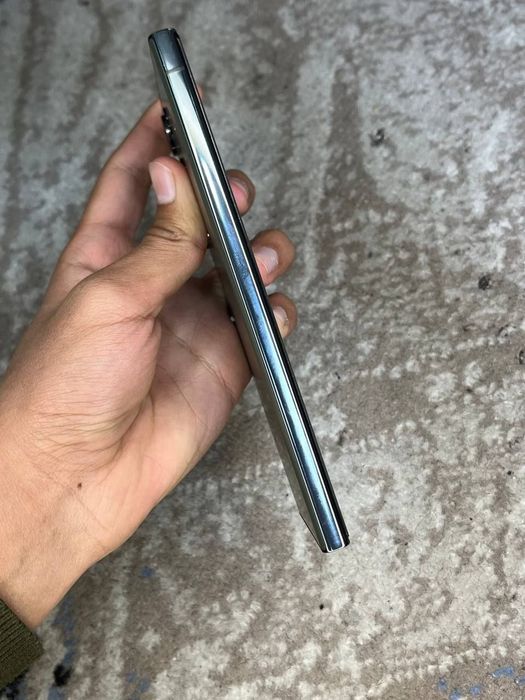 Samsung galaxy s23 ultra 5G 12/256gb holati 9/10