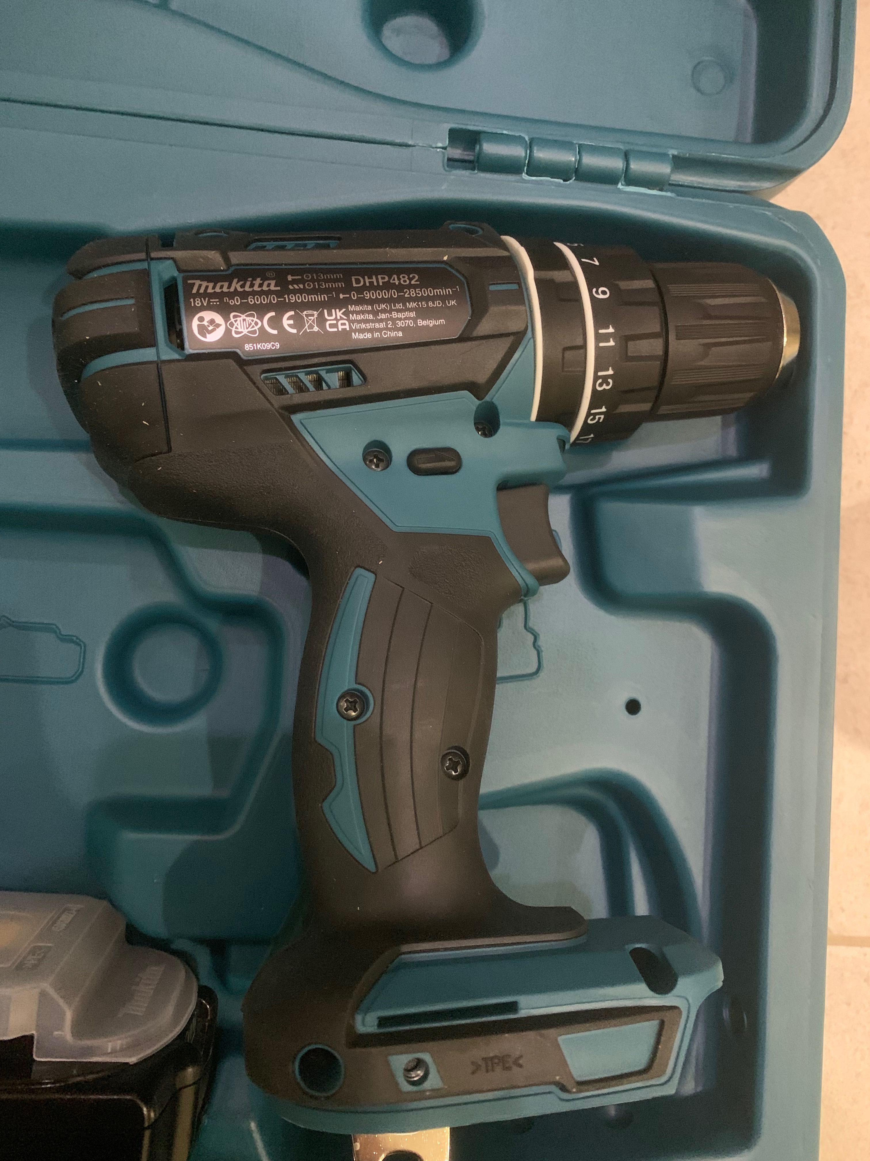 Винтоверт Makita DHP482Z