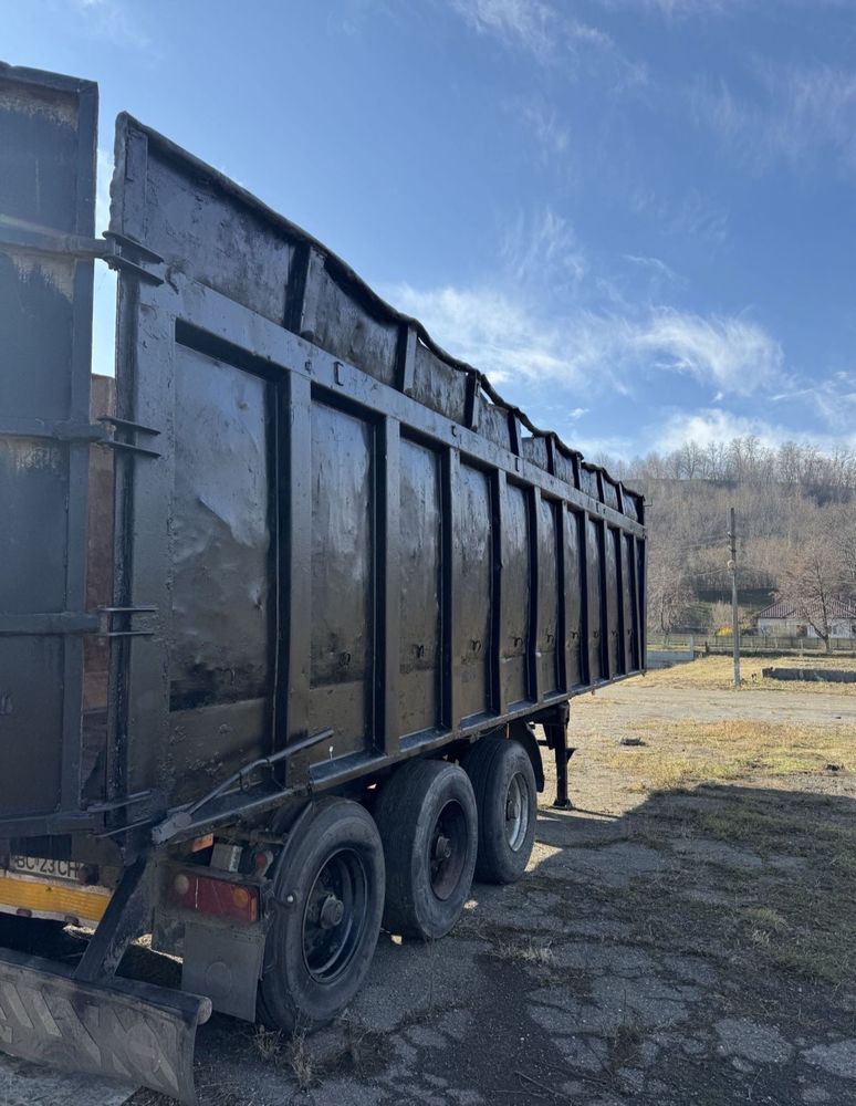 Ansamblu Iveco Stralis 500 cap tractor + remorca fier
