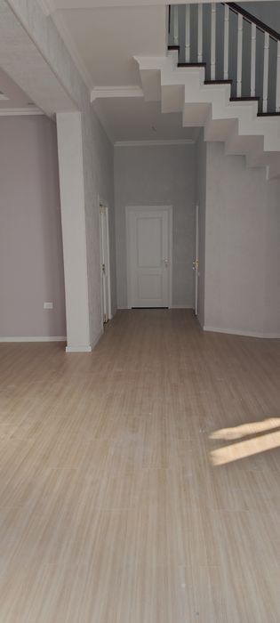 Новый дом 2 этажный с подвалом 6 ком,холл 3 сан узла