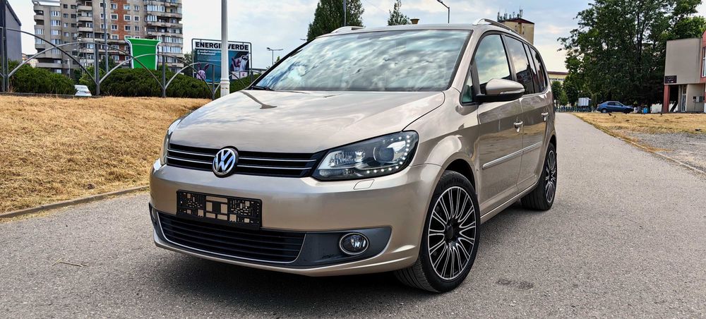 VW Touran DSG, HighLine, LED, Webasto, Alcantara, Jante 18", Navi