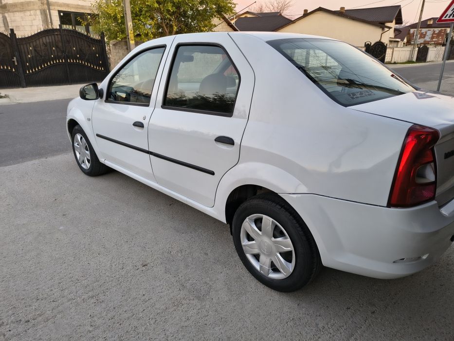 Se vinde Logan 1.6 benzina euro 5