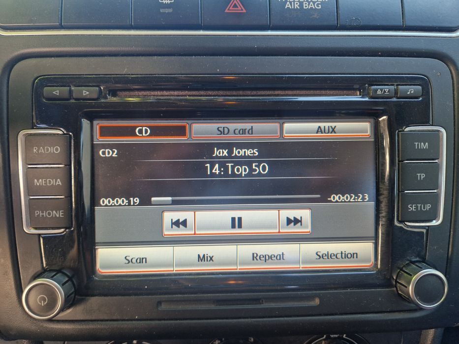 Radio CD cu magazie cd uri dedicate vw golf ,polo