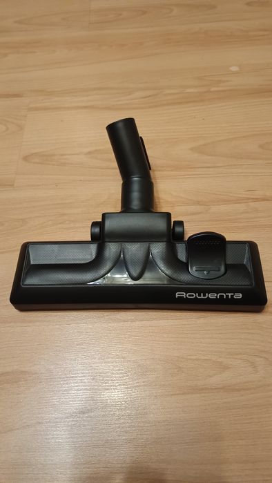 Продавам четка за прахосмукачка Rowenta