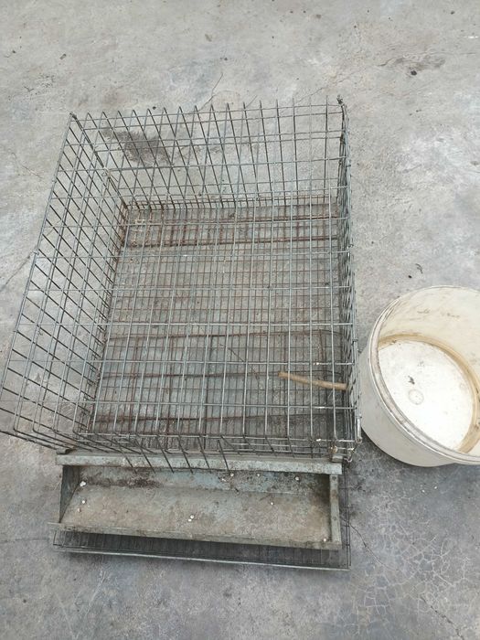 cușcă prepelițe cu adăpător