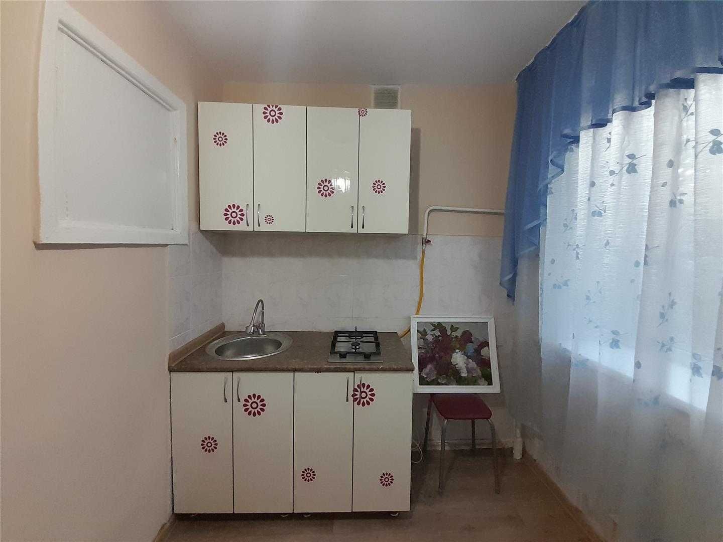 Продам 2 комн квартиру на 3/5 эт в кирпичном доме