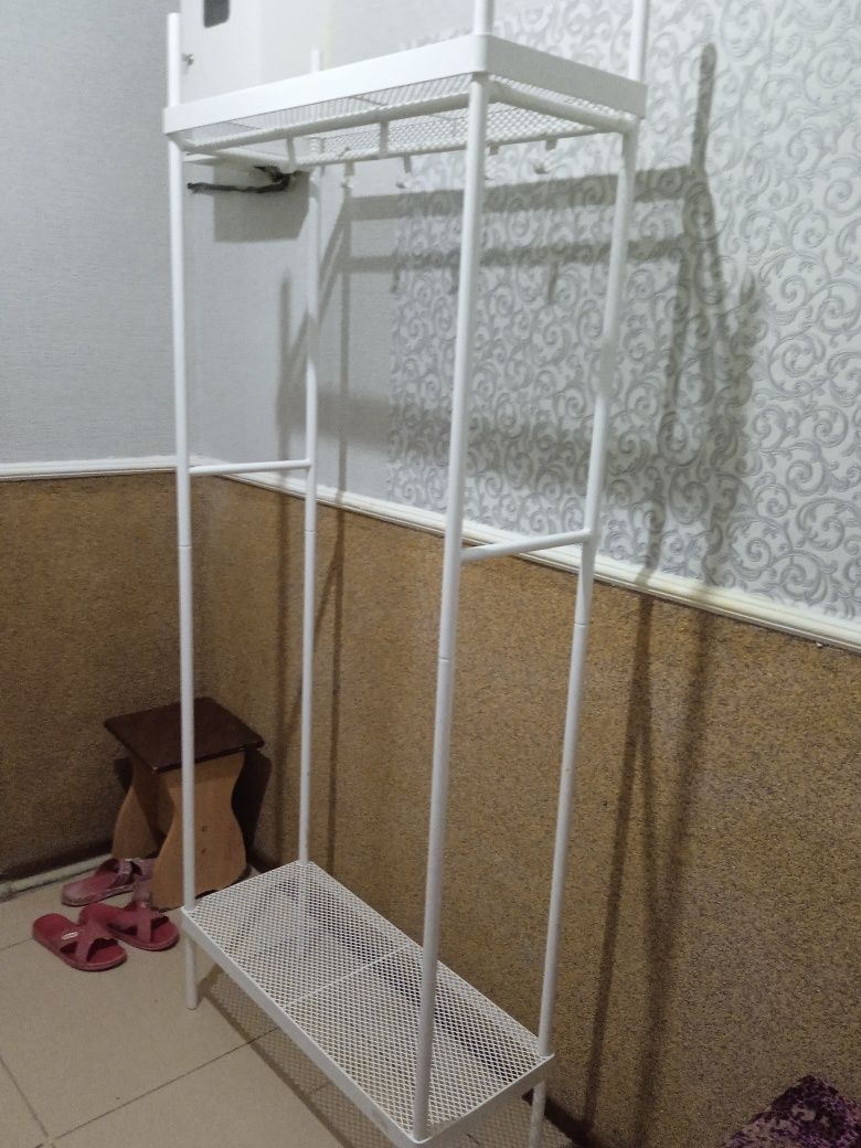 Вешалка для прихожей