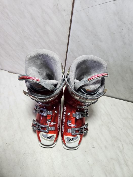 Clapari ski schi   Nordica mondo  24-24,5  corespunde mărimii 38