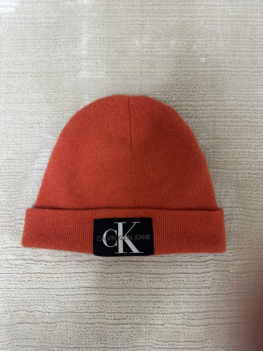 Продается шапка от бренда Calvin Klein Jeans