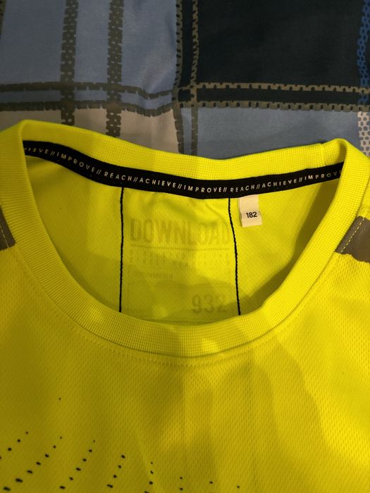 Спортна тениска + подарък къси панталони, M/L