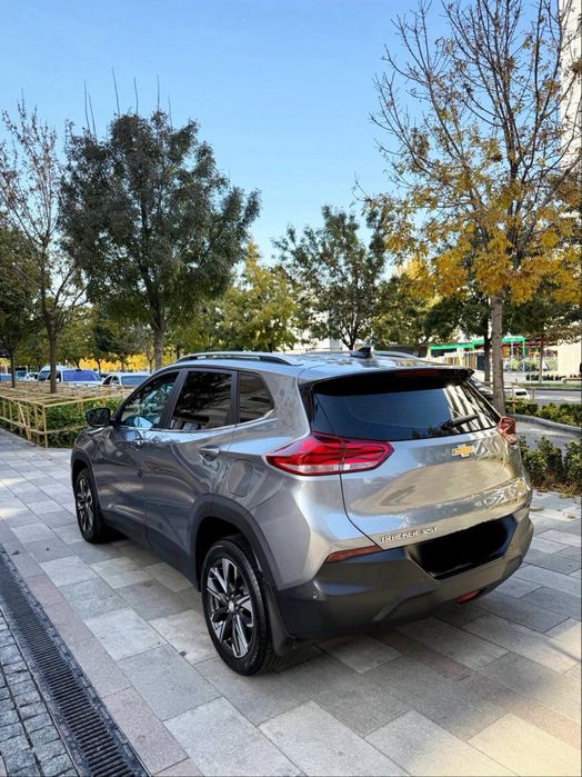 Tracker Premier 2021/2022 (China) 325T