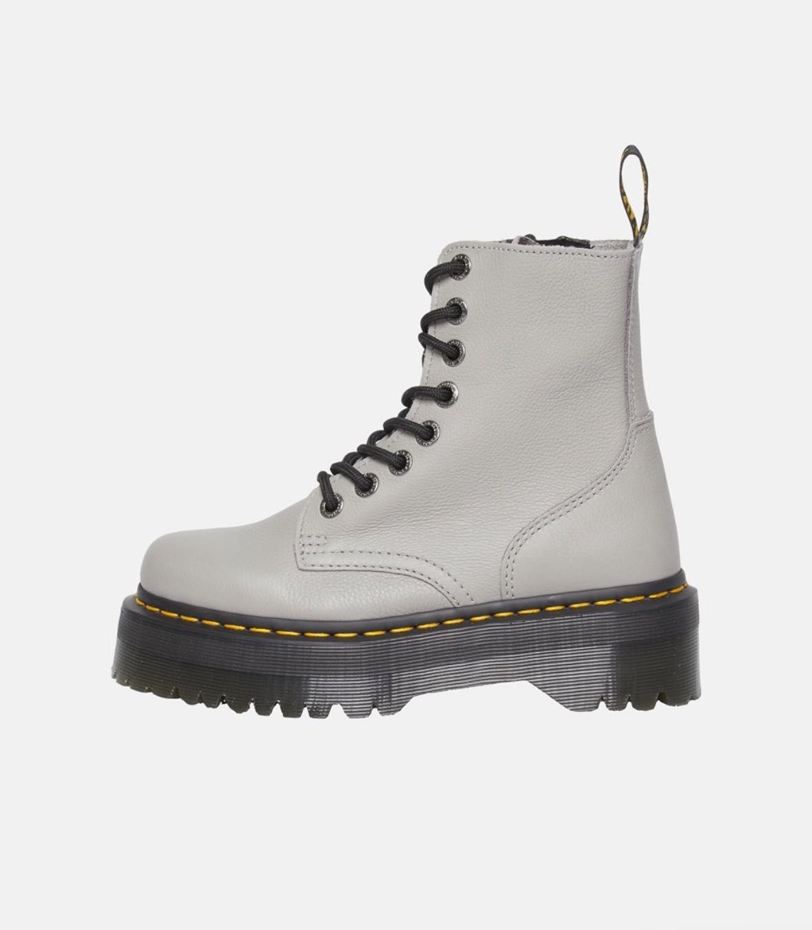 Dr. Martens боти естествена кожа 37 номер, леко умалени