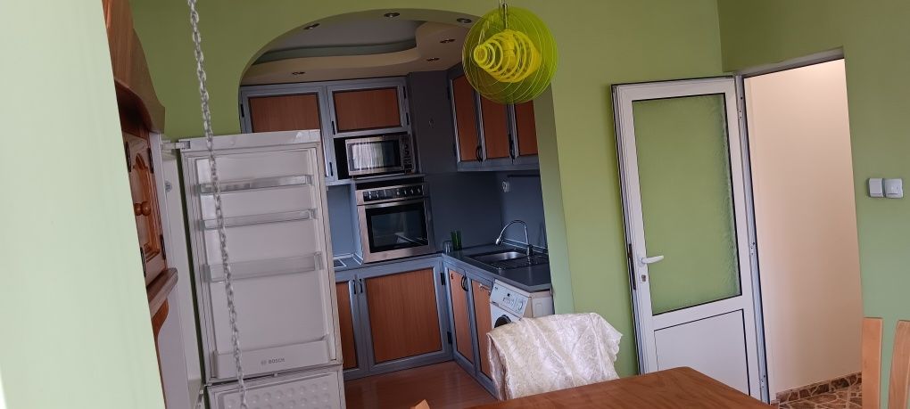 Дава се под наем Четиристаен апартамент в Пазарджик, Окръжна болница - 92 кв.м за 331.5 € - Снимка #3