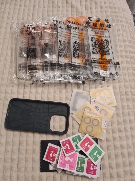 IPHONE 15 PRO 256GB + accesorii