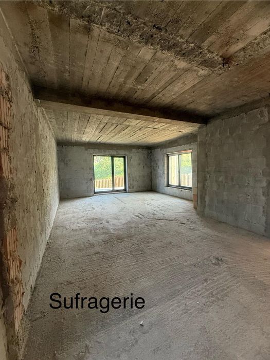 Casă cu etaj de vânzare în Municipiul Săcele – zona Poiana Angelescu
