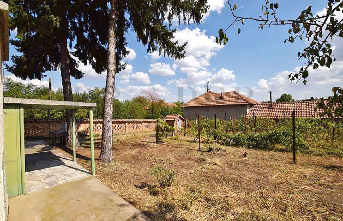 Продажба Къща гр. Свищов - с. Горна Студена 130m²