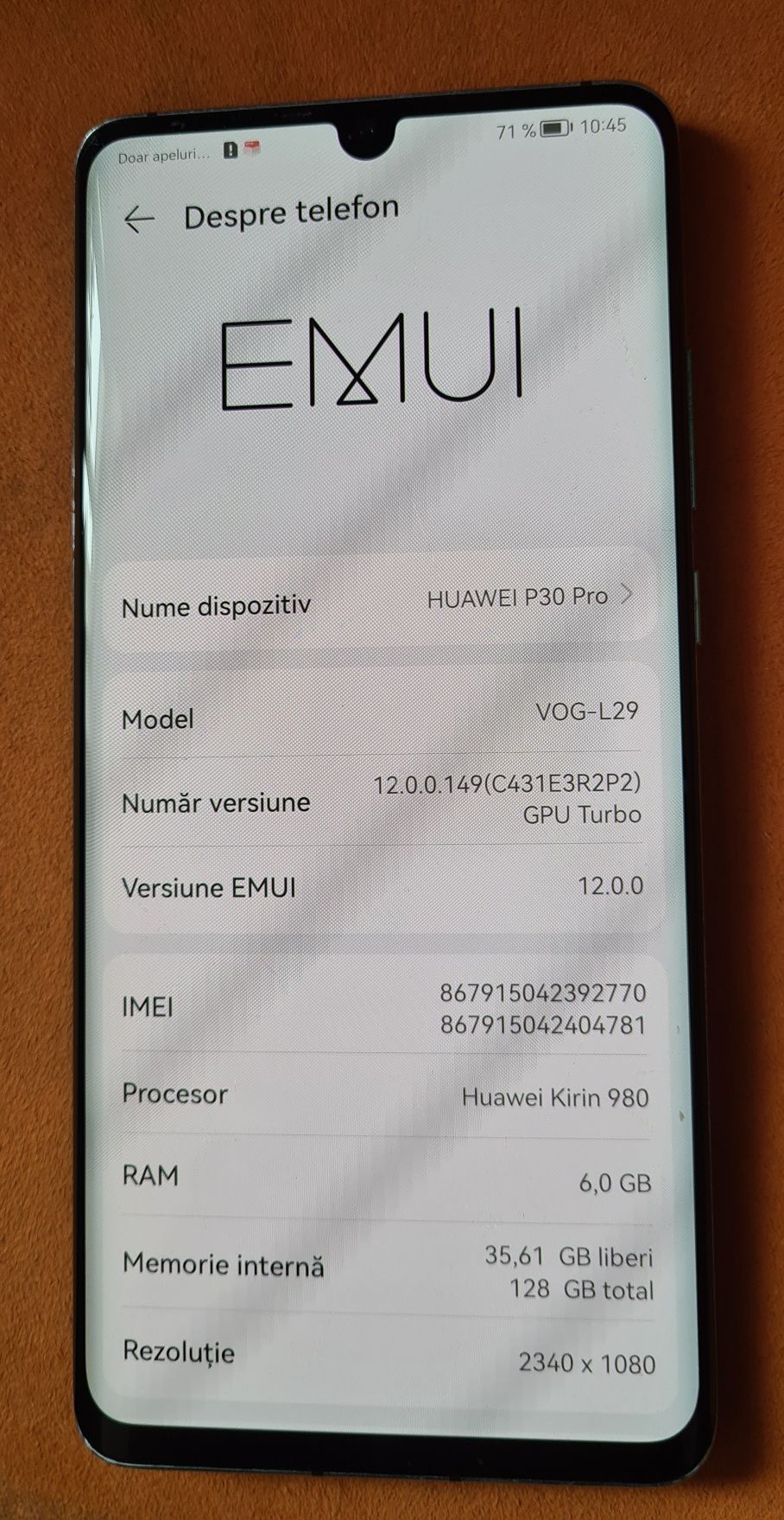 Telefon Huawei P30 Pro cu spate fisurat