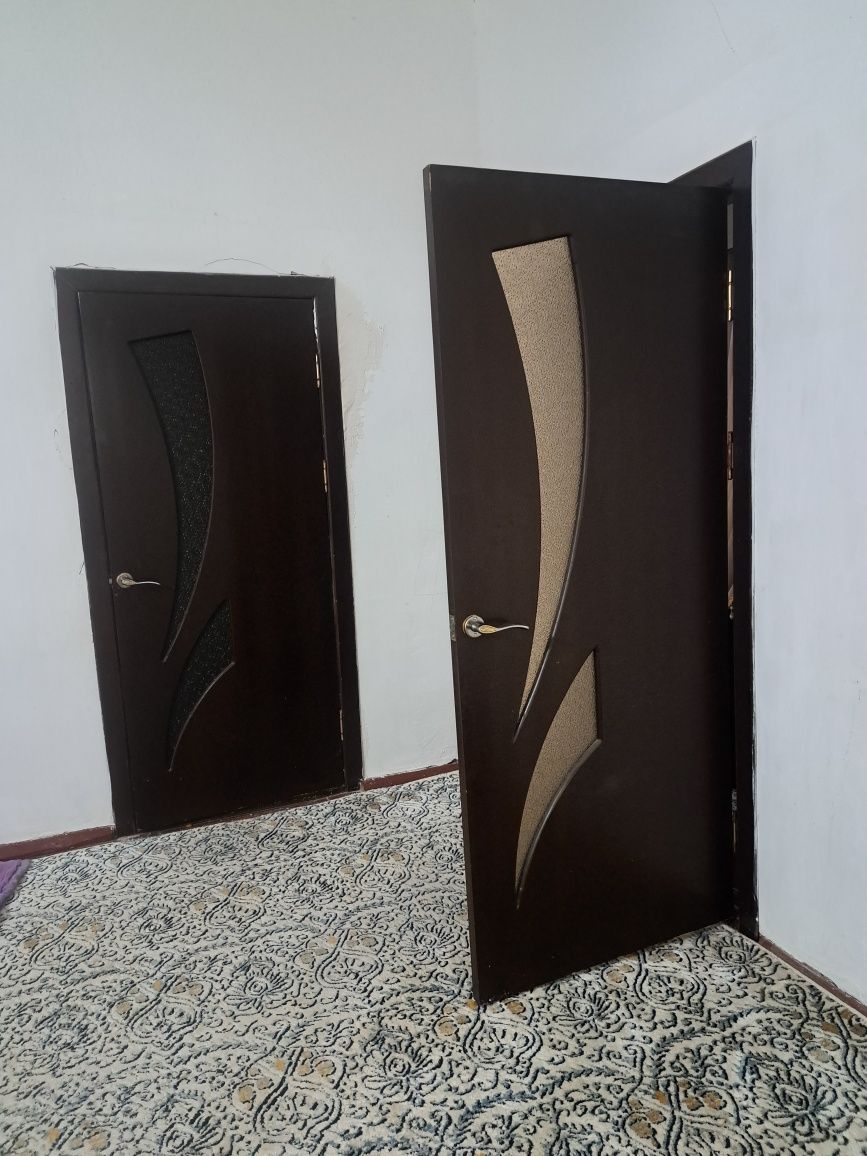 3 qapi satiladi barliq zatlari bar