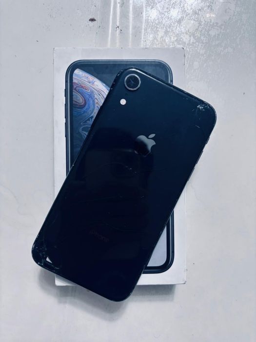 IPhone XR   64Gb