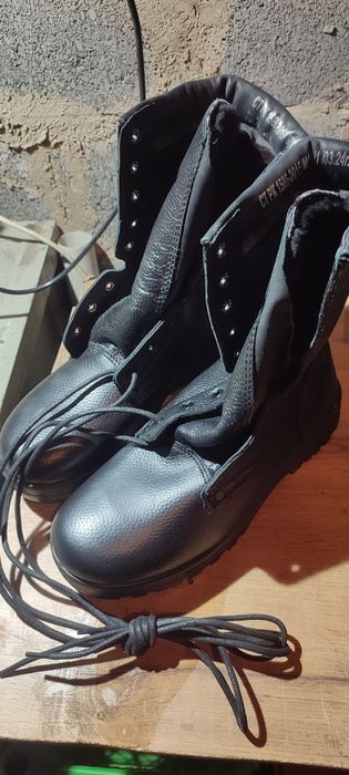 Продам зимние берцы