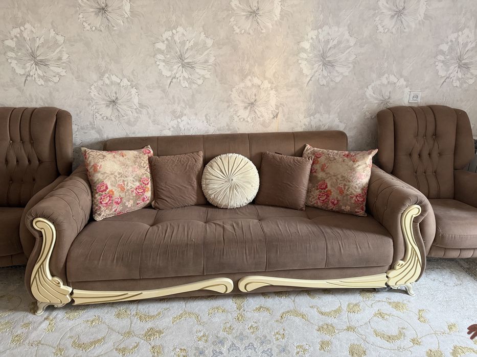 Диван с креслами